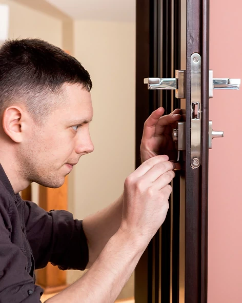 : Professional Locksmith For Commercial And Residential Locksmith Services in Kankakee