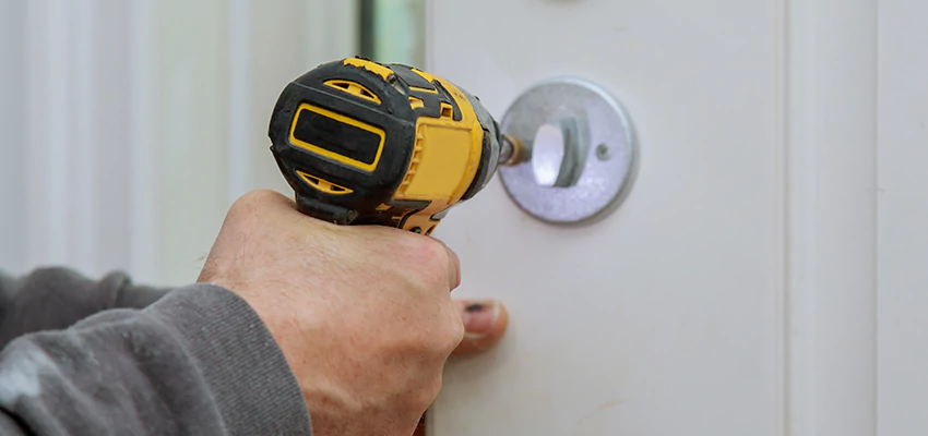 Street Locksmith For Smart Lock Repair in Kankakee