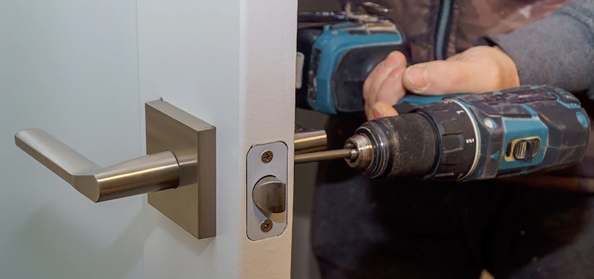 Broken Door Handle Lock Repair in Kankakee, Illinois